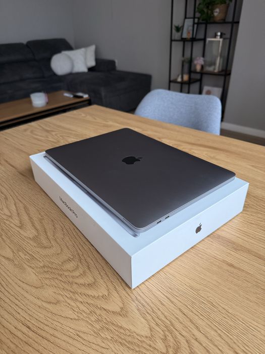 Apple MacBook Pro 13” M1 Chip 256GB SSD 8GB Ram