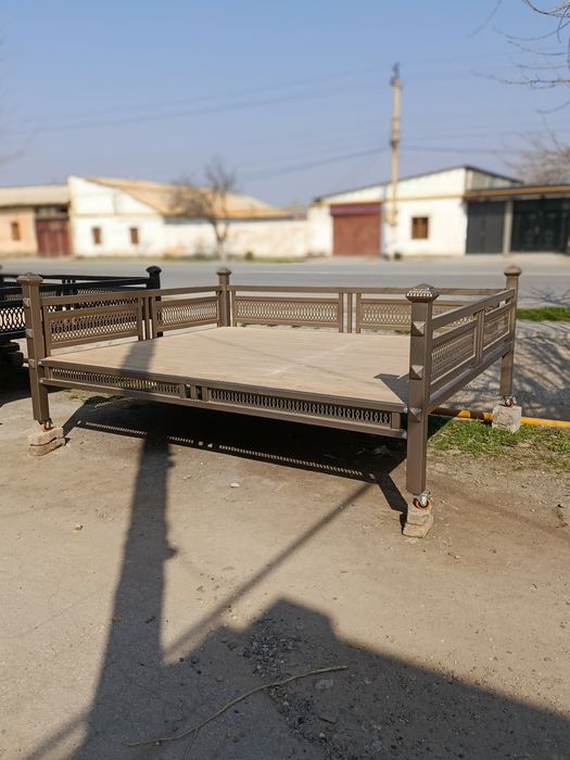 Metal chorpoya (tapchan)