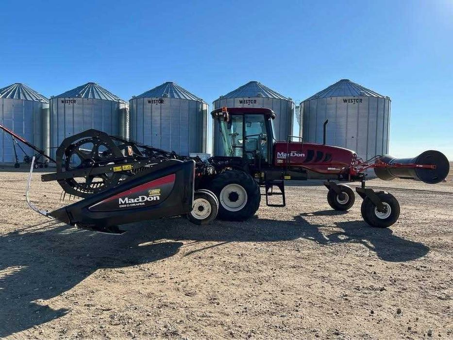 Самоходная жатка MacDon M155