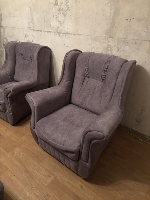 Диван и два кресла