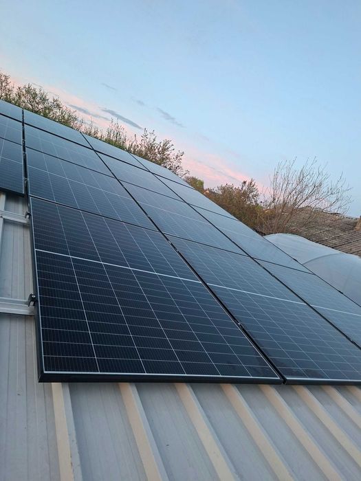 Curățare panouri fotovoltaice – randament maxim, fara pierderi