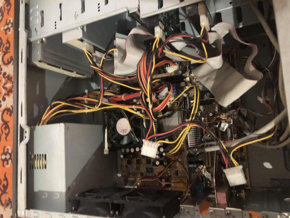 Компютърна кутия