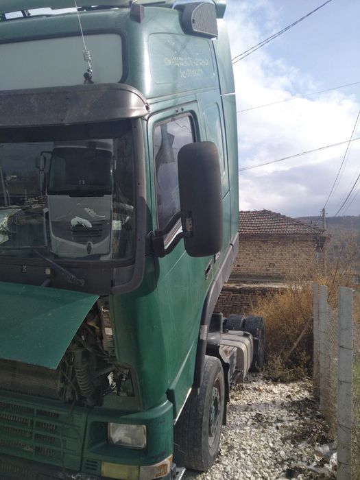 Продавам Волво FH12 на части