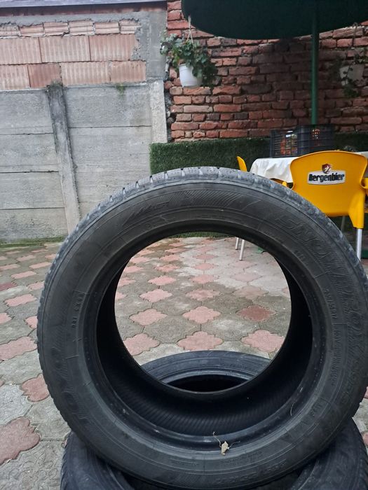 Vând cauciucuri 235 55 17