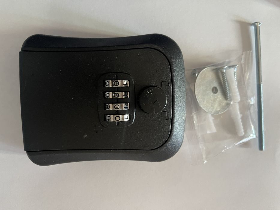 Ключница ключ-сейф