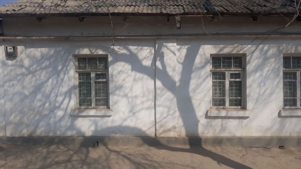 Tayyor hovli sotiladi