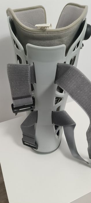 Cizma de imobilizare Aircast Standard XL picior drept