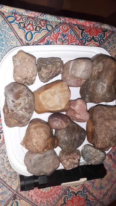 Pietre naturale semiprețioase.