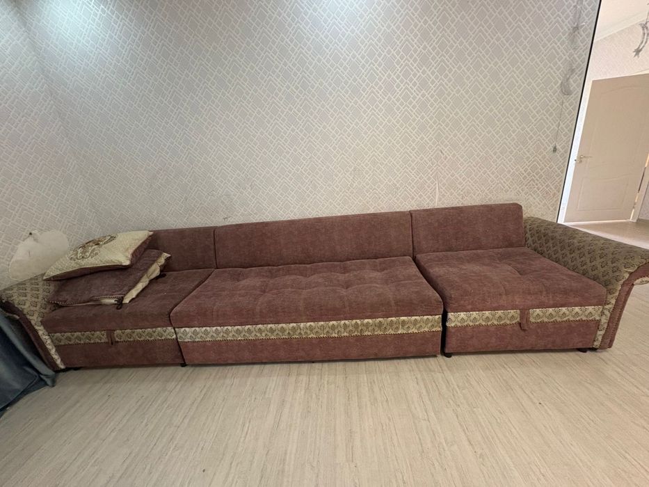 Диван для гостиной