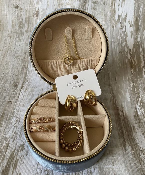 Шкатулки для украшений