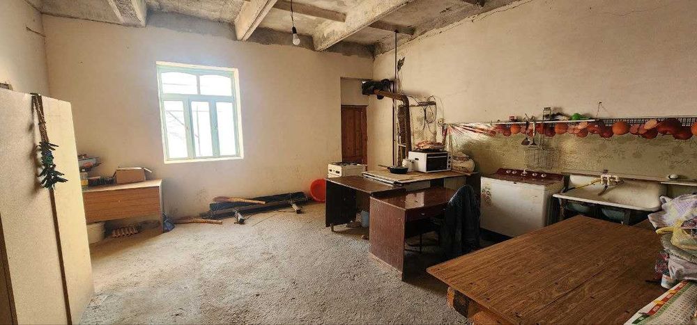 Кучмас мулк. Бино, Нежилое здание