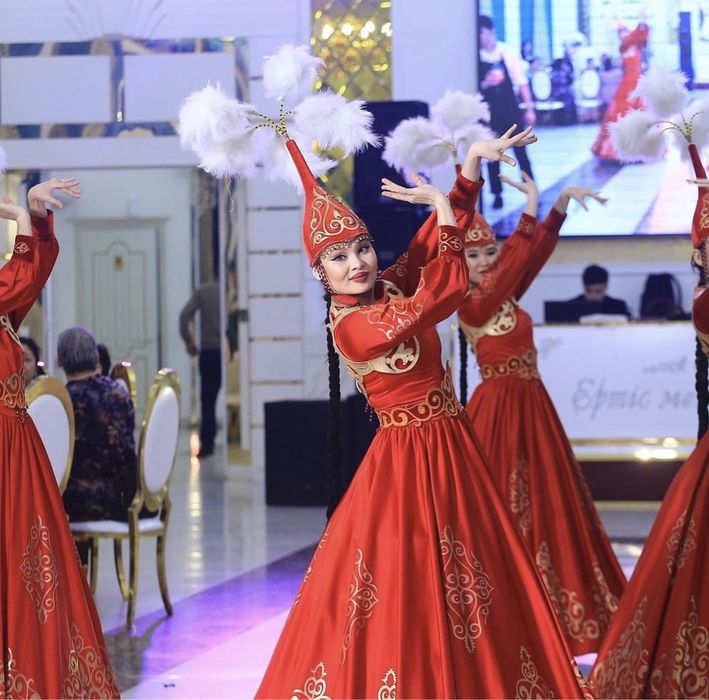 Продам танцевальные костюмы