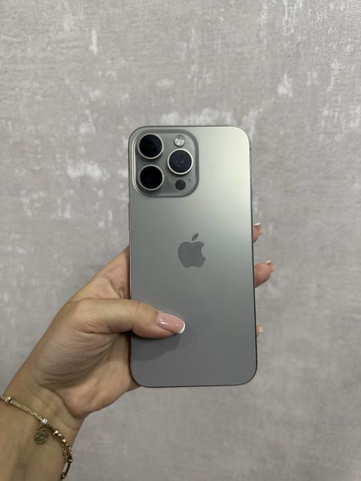 Продам Iphone 15 pro max серый, память 256 гб