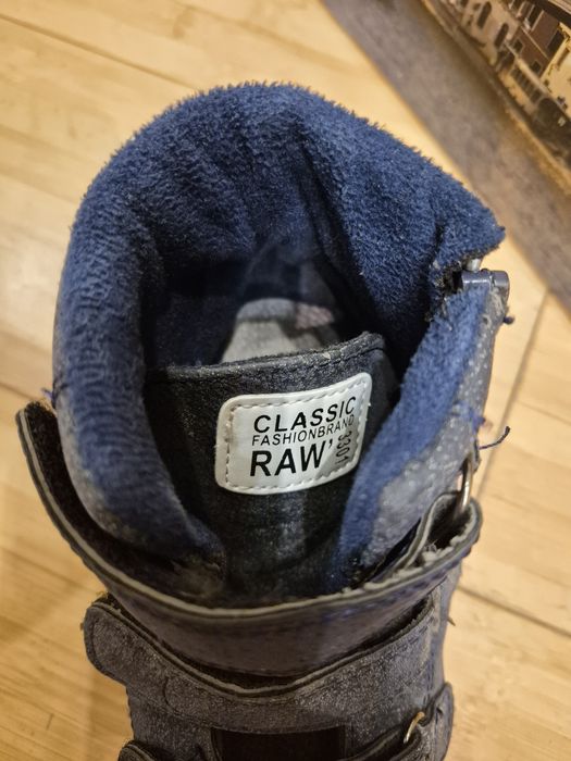 Продам ботинки 33 размер