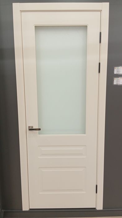 Продаются двери с ветририны