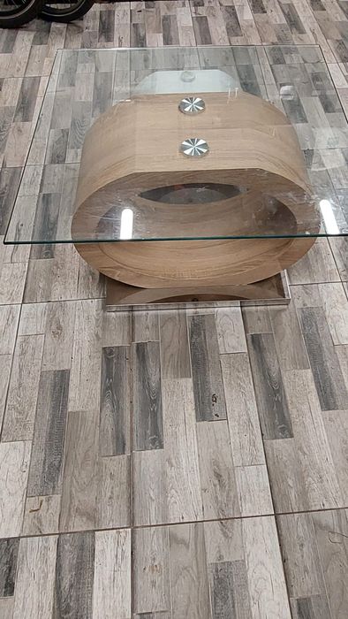 Vând masa pentru living