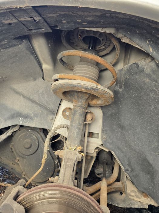 Предни амортисьори макферсони за Chrysler Grand vograiger