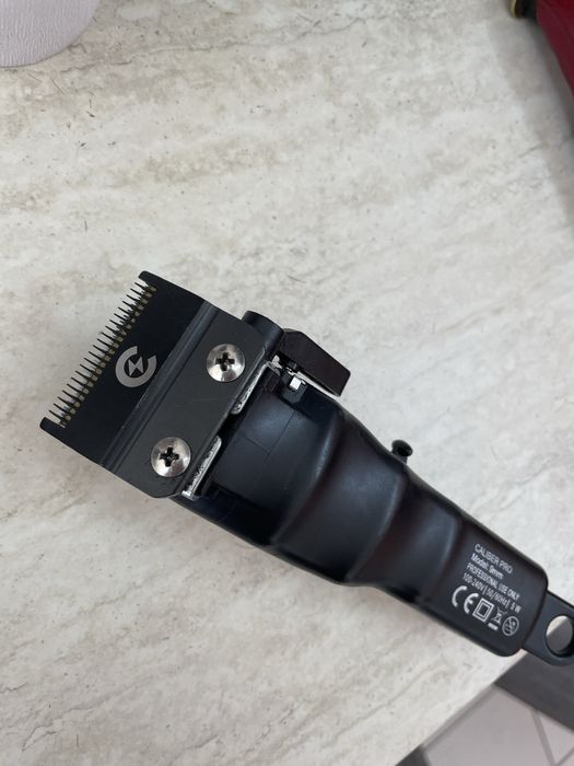 Mașină de tuns Caliber 9mm