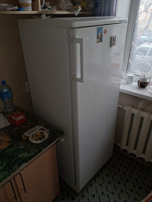Холодильник продам