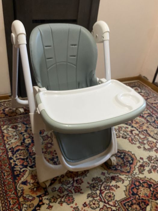 Детский стульчик для кормления