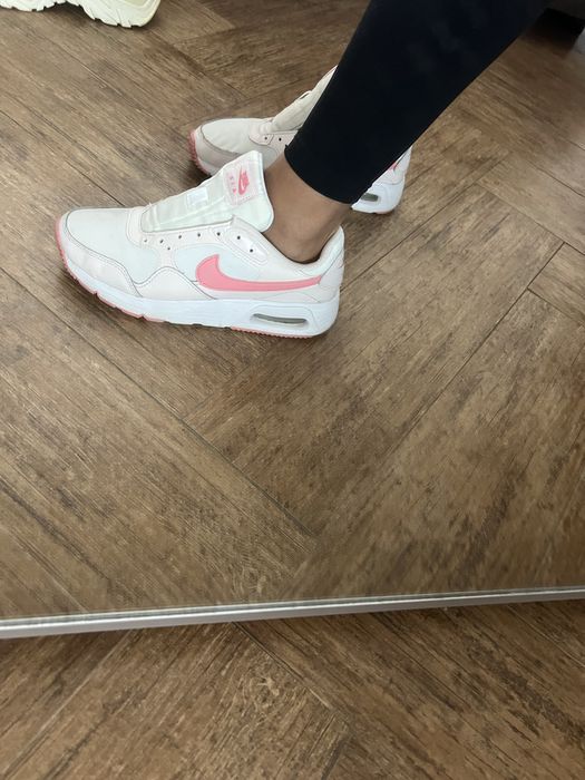 Маратонки Nike и Fila