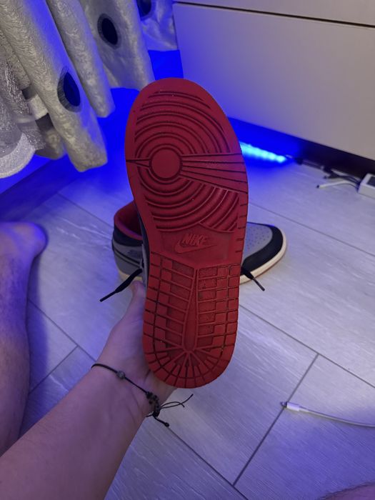 Jordan 1 mid foarte buni