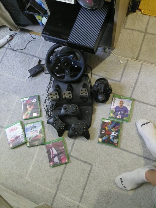 XBOX ONE 500GB + LOGITECH Волан+Педали +Ск Лост/ 3Джойстика
