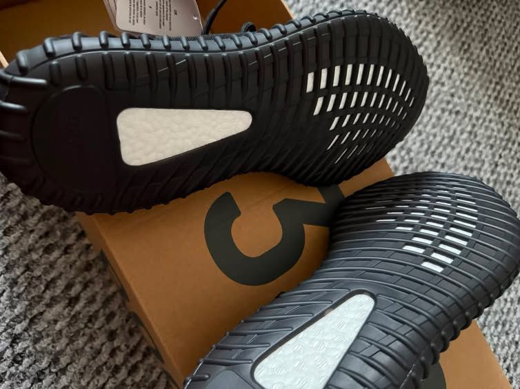 Adidas Yeezy 350 V2
