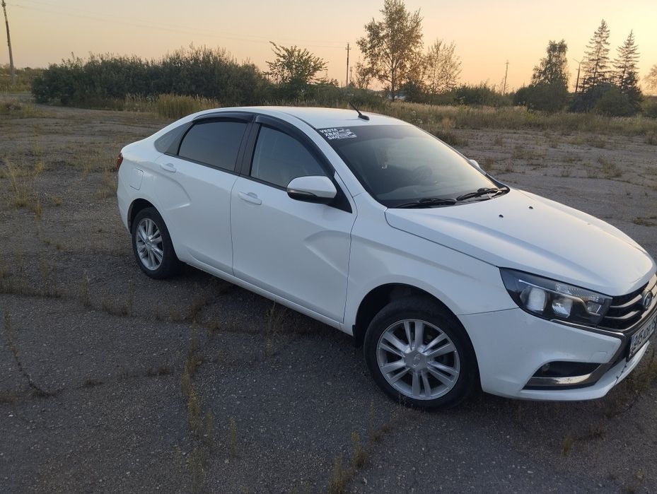 Продам Весту в хорошем состоянии.