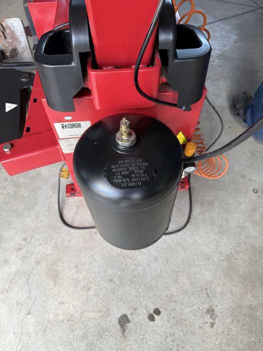 Машина монтаж демонтаж гуми