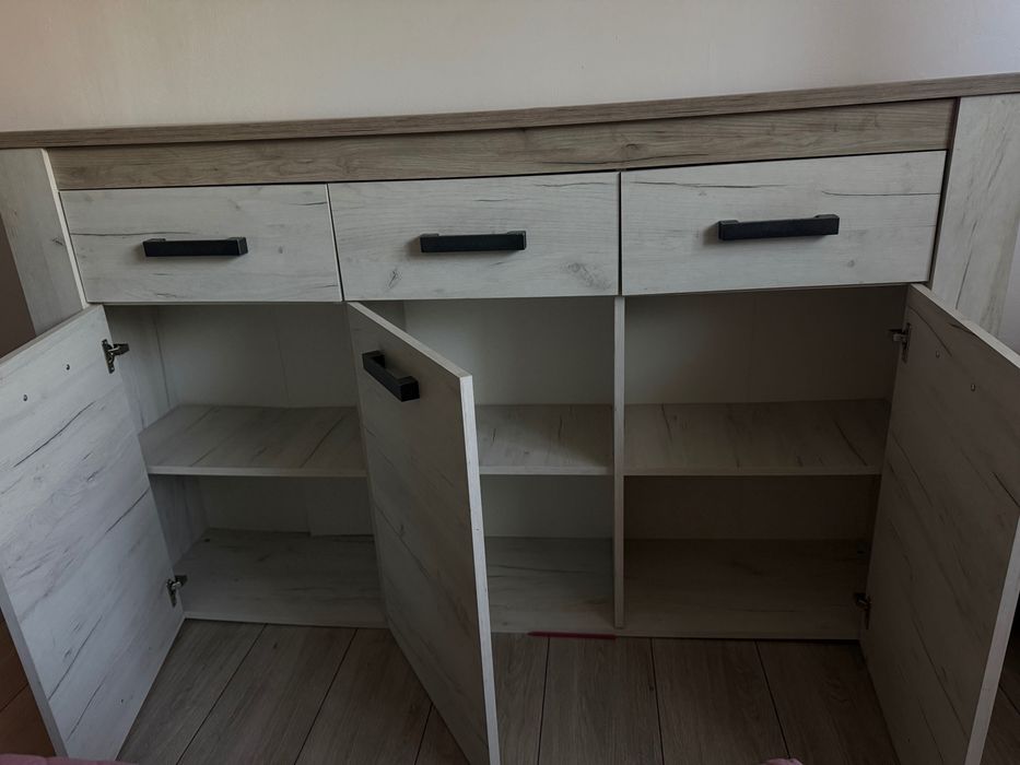 Vand comoda in stare perfecta de functionare