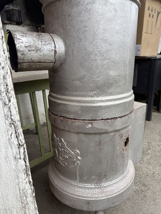 Vind Soba veche din fonta