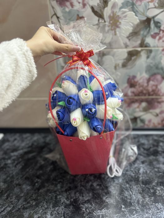 Светильник розы и тюльпаны