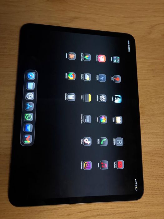 Vand Apple Ipad pro 11 cu celular