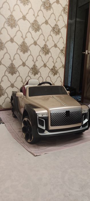 Elektorn pultli mashina sotiladi yangi kop ishlatilmagan.