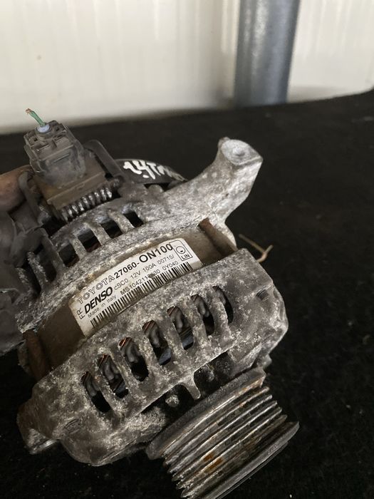 Alternator 1.4 D Toyota Auris 27060-ON100