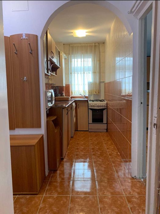 Apartament 3 camere de vânzare, Târgu Jiu, 9 Mai, mobilat, la cheie