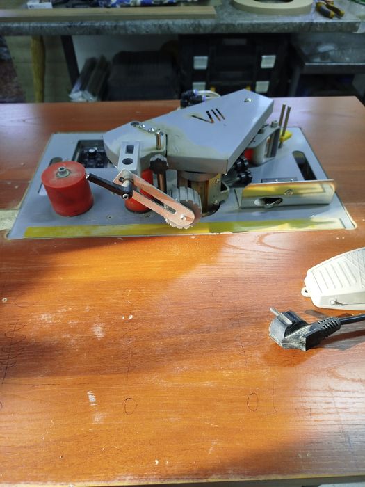 Кромкооблицовочный станок