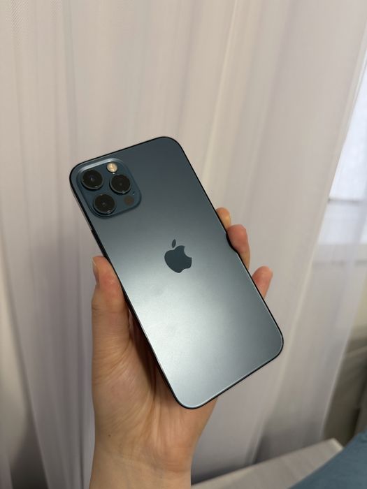 Продается Iphone 12 pro, 512 Гб в хорошем состоянии.