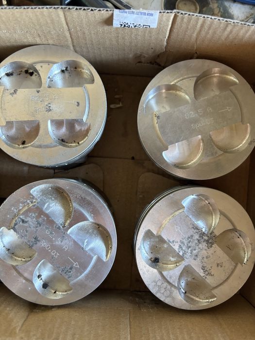 Продам поршань на приору новый 82.5