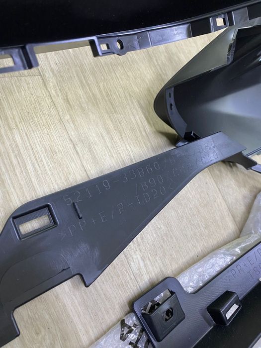 Бампер передний оригинал Лексус ЕС Lexus ES