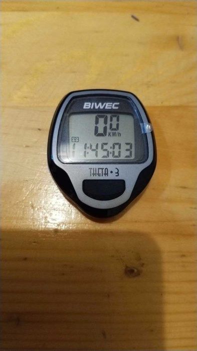 Продам велокомпьютер Biwec