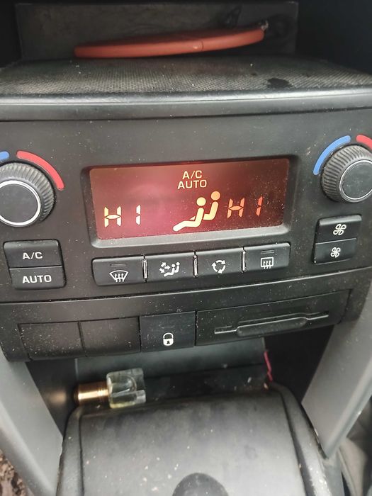 Peugeot 207sw an 2010