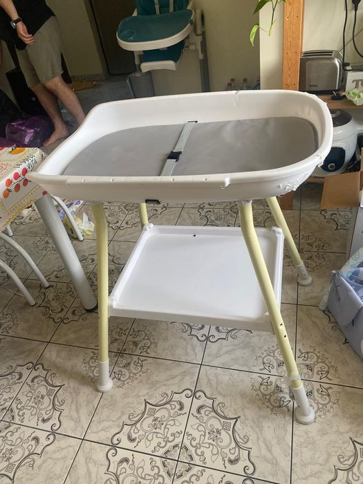 Masa schimbat bebe, nou nascut
