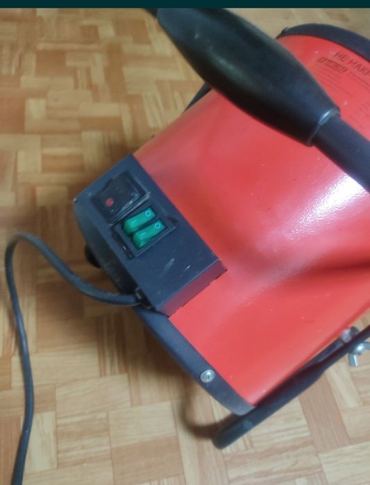 Обогреватель -тепловентилятор.