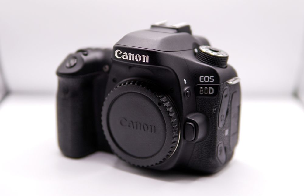 Canon EOS 80D (body)