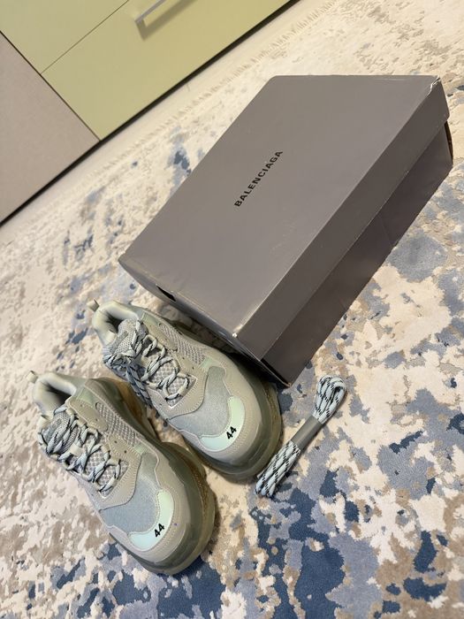 Balenciaga Triple S