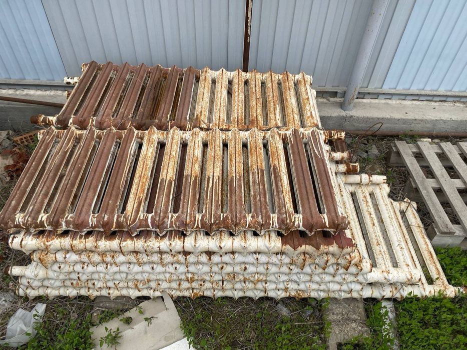 Продам чугунные батареи б/у