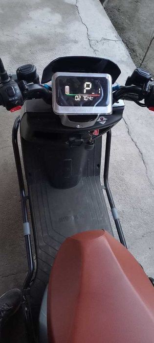 Running Elektroskuteri sotiladi