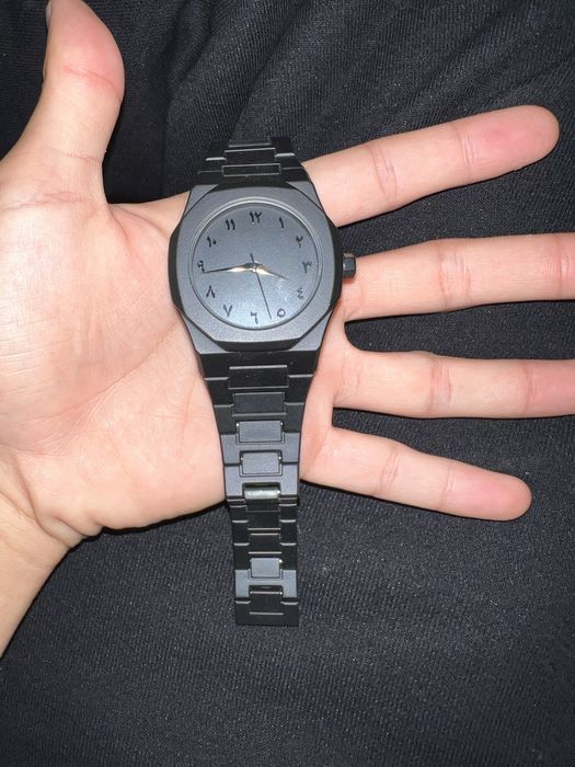 Ceas negru minimalist -stare foarte buna